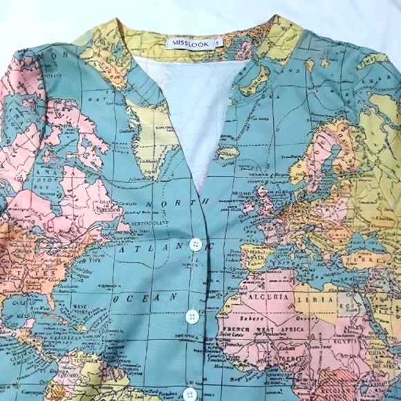 Misslook short sleeve button down World Map print shirt size Small - Picture 3 of 10
